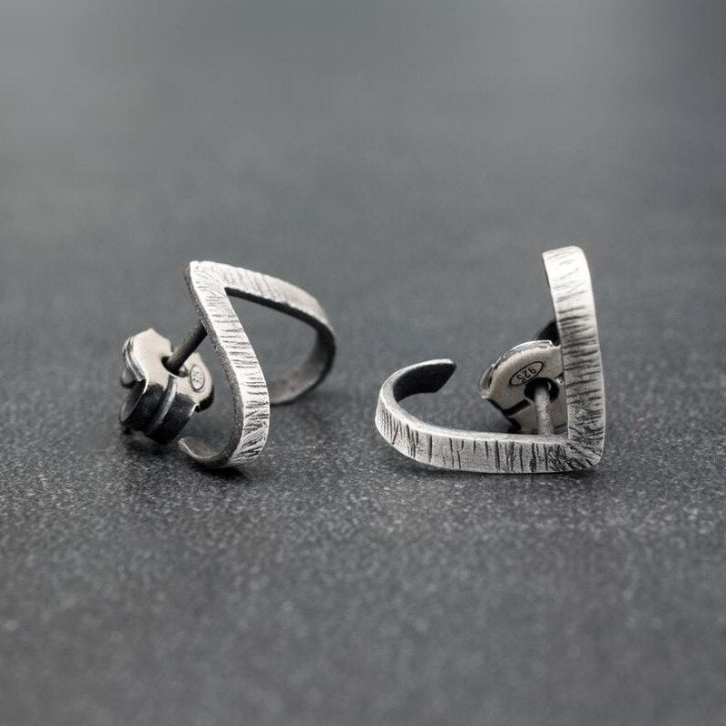 Sterling Silver V-Shaped Corner Stud Earrings – Halo's London