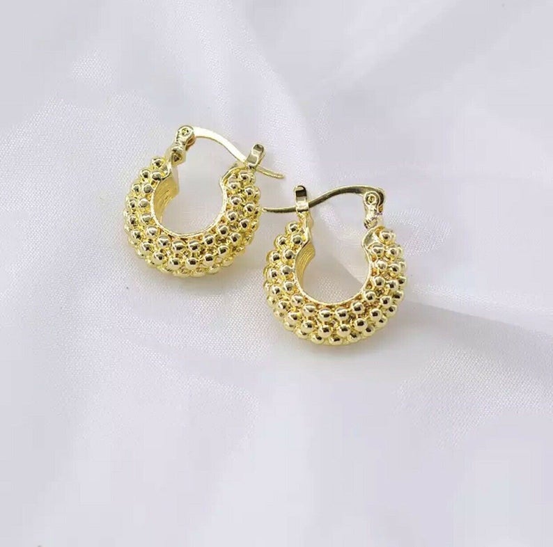 9ct Yellow Gold Filled Textured Huggie Hoop Earrings – Halo’s London