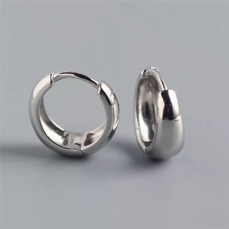 12mm 18ct White Gold Filled Classic Tapered Huggie Hoop Earrings