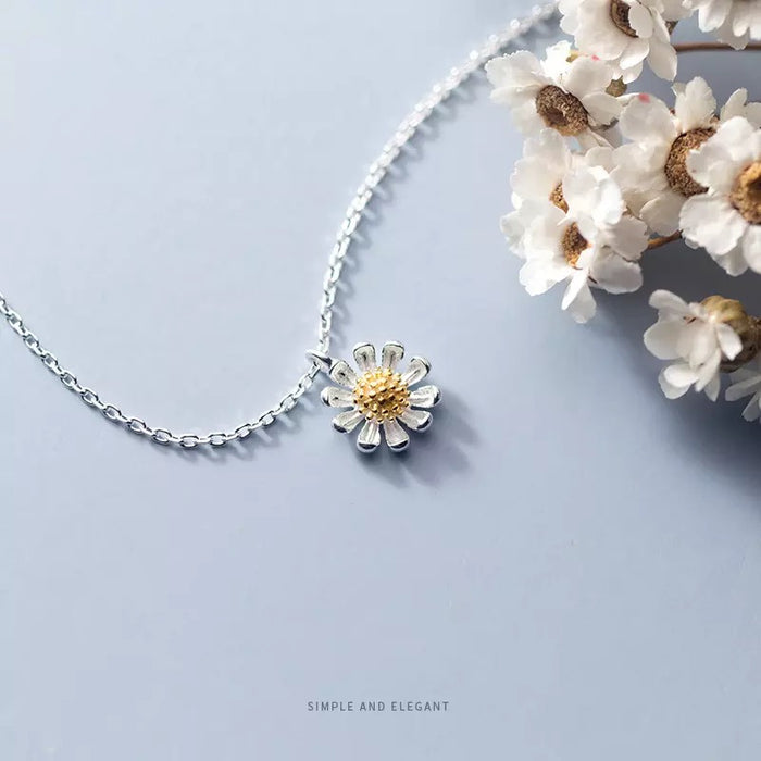 925 Sterling Silver Daisy Pendant Necklace