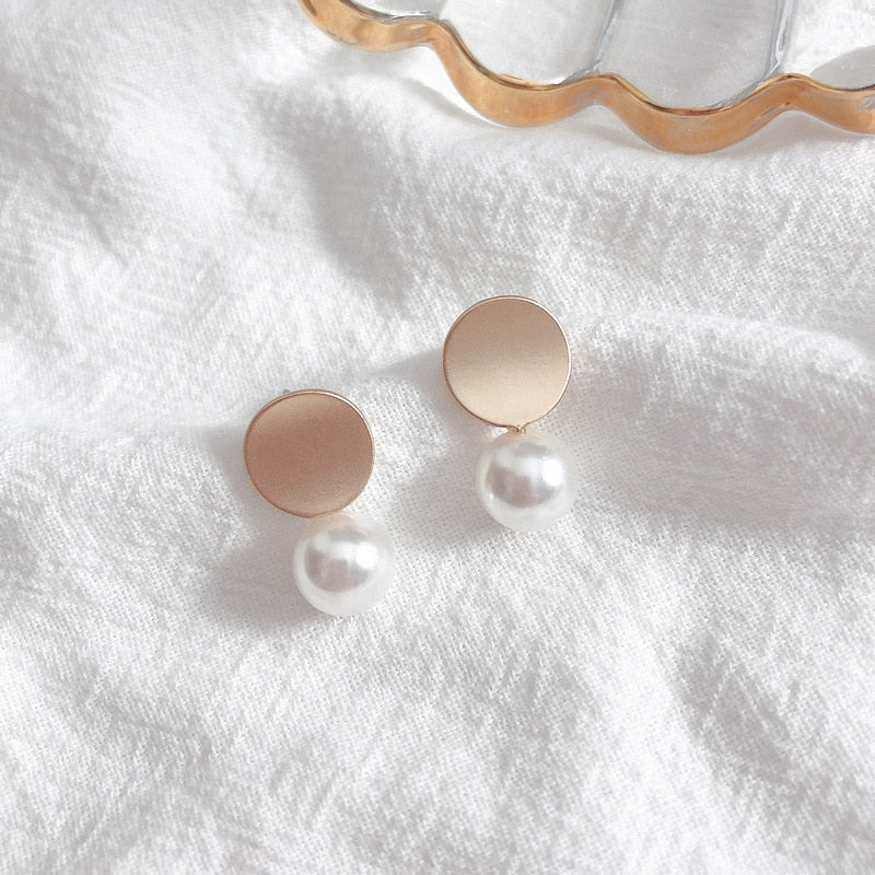 White simulation Pearls Clip on Earrings