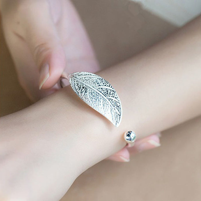 Women's Silver Leaf Bangle