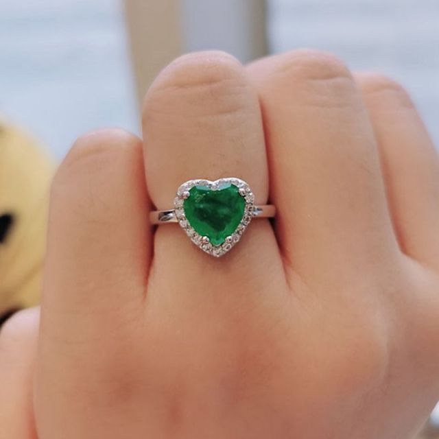 925 Sterling Silver Green Emerald Heart Jewellery Set