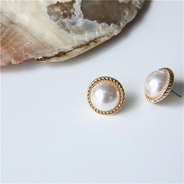Women’s Pearl Stud Earring Collection