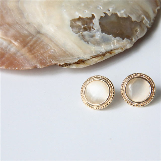 Women’s Pearl Stud Earring Collection