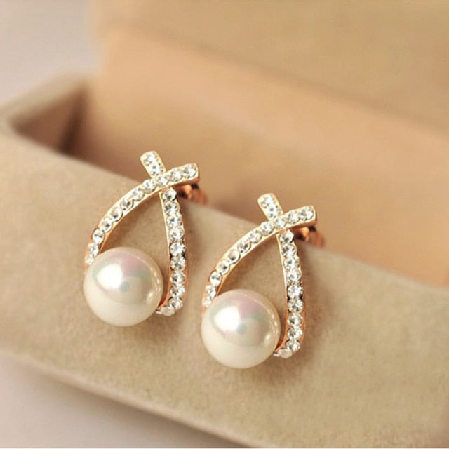 Women’s Pearl Stud Earring Collection